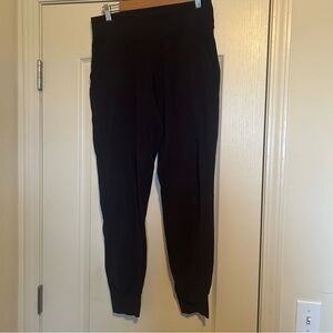 Lululemon Align Black Joggers in Size 8